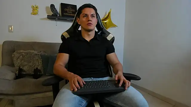 julian wallace online show from October 2025 06:45:02 PM