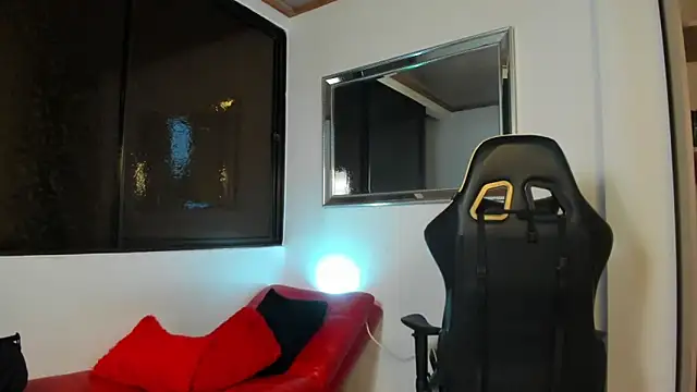 julian wallace online show from February 2026 11:05:02 PM