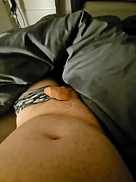 Feelixbi99 online show from December 2024 03:30:02 PM