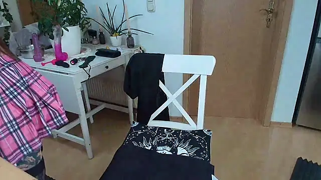 Snapshot of BrownieyQueen chatting on February 2025 02:04:01 PM BrownieyQueen online show from February 2025 02:04:01 PM