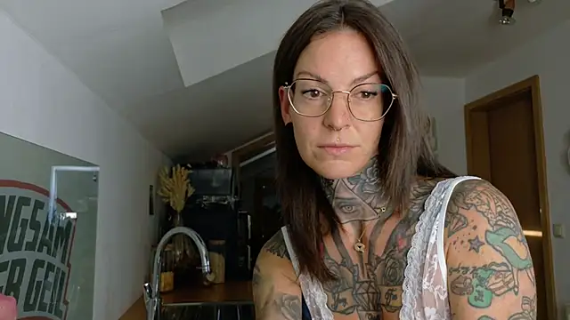 BrownieyQueen online show from July 2026 06:49:02 AM