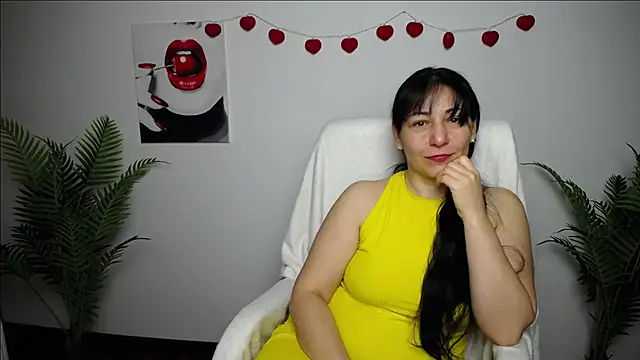 Snapshot of LiluGrants chatting on February 2026 07:21:02 PM LiluGrants online show from February 2026 07:21:02 PM