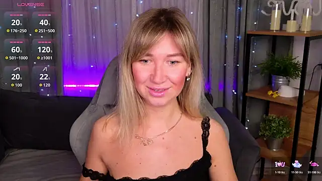 MilaBott online show from March 2026 07:20:02 PM