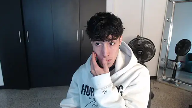 gojo satoru 18 online show from March 2025 11:44:02 AM