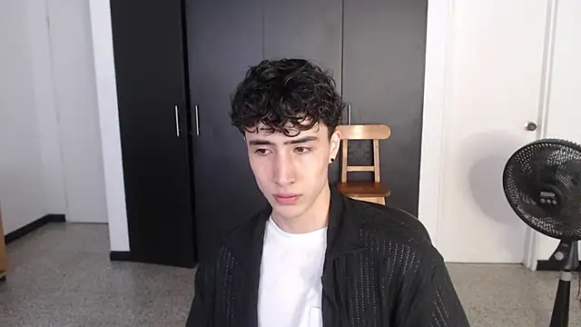 gojo satoru 18 online show from March 2025 12:09:01 PM