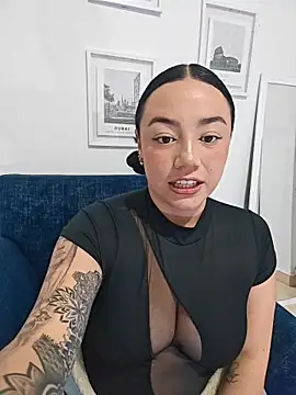 helena smith online show from February 2026 04:05:02 AM