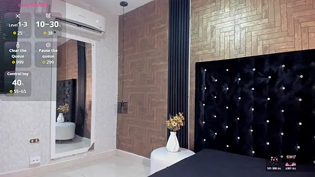 Laross25 online show from February 2026 07:45:02 PM