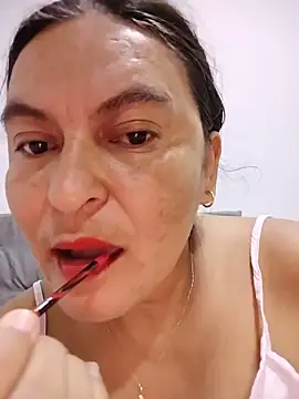 Snapshot of Horny-Mommy-Dirty chatting on June 2026 03:20:02 AM Horny-Mommy-Dirty online show from June 2026 03:20:02 AM