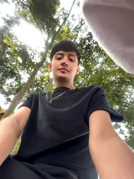 Snapshot of HotStar_yes chatting on November 2025 03:02:01 PM HotStar yes online show from November 2025 03:02:01 PM