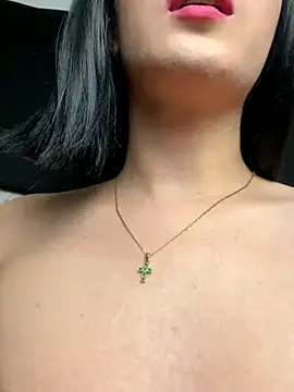 Snapshot of HotStar_yes chatting on November 2025 11:14:02 PM HotStar yes online show from November 2025 11:14:02 PM