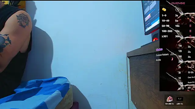 Thomass00 online show from October 2025 10:51:02 PM