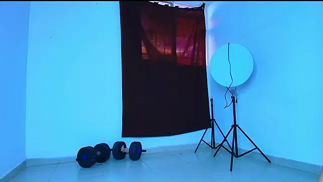 Thomass00 online show from February 2026 02:06:01 PM