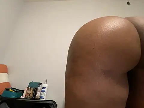 wynterheat online show from February 2025 06:21:01 AM