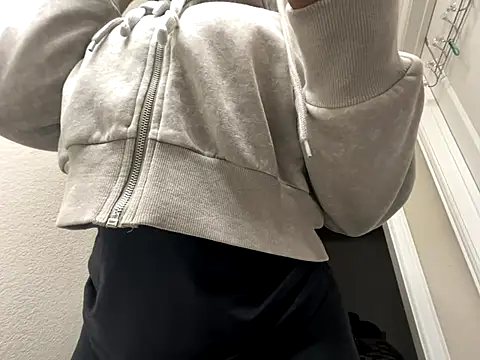 wynterheat online show from November 2025 07:10:02 AM