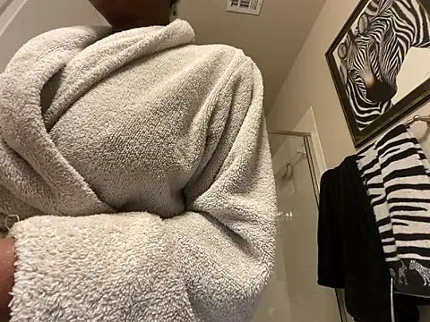 wynterheat online show from November 2025 01:42:02 PM