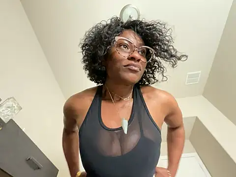 wynterheat online show from April 2026 09:26:02 PM