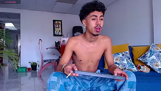 RyanRizzo online show from January 2025 06:59:02 PM