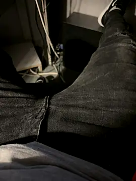 Snapshot of tikitaka97 chatting on December 2025 03:30:01 PM tikitaka97 online show from December 2025 03:30:01 PM