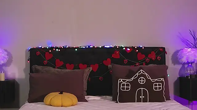 Denise Garciia online show from February 2026 01:30:02 PM