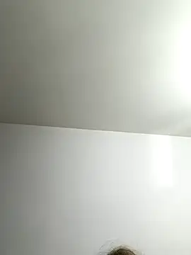 lolavalecuatro online show from April 2026 11:05:02 PM