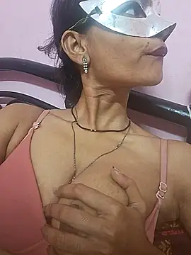 Nandinip2706 online show from May 2026 08:50:02 PM