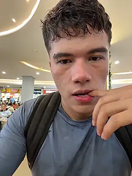 Logan smith1 online show from April 2026 05:32:02 PM