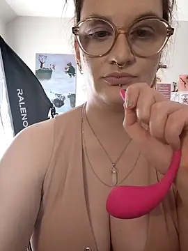 PrincesseMalicia online show from April 2026 02:00:02 PM