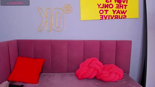 Diana Garrett online show from November 2025 02:56:02 AM