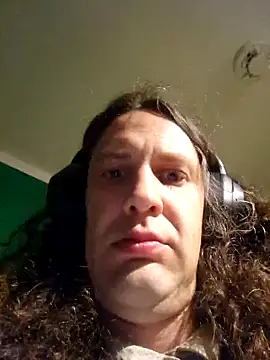 Josephine LIVE online show from April 2026 10:30:02 PM