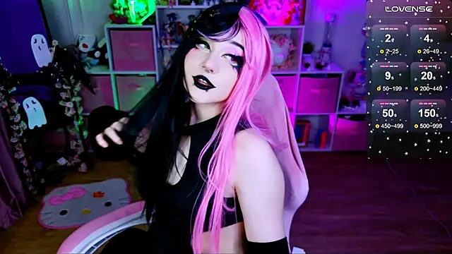 Aki  Ra online show from November 2025 07:10:01 PM