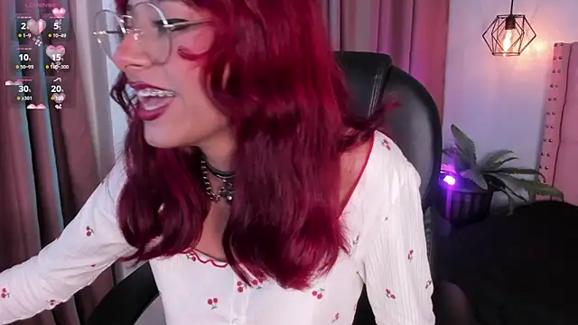 Snapshot of cloe__palmer chatting on March 2025 03:16:02 PM cloe palmer online show from March 2025 03:16:02 PM