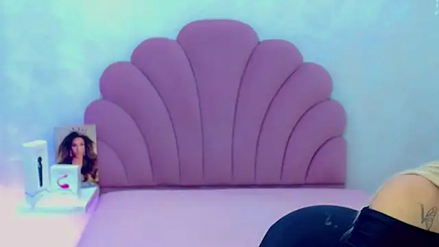 briana sex32 online show from February 2026 04:07:01 AM