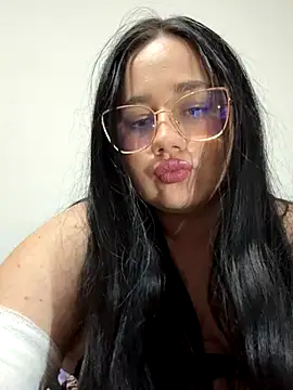 Snapshot of curvybabe7 chatting on December 2025 07:31:01 PM curvybabe7 online show from December 2025 07:31:01 PM