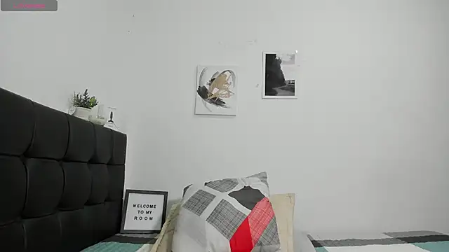 RoddyRich11 online show from January 2025 12:42:01 PM