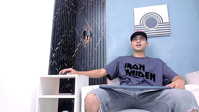 Snapshot of Liam_crox chatting on January 2025 09:14:02 PM Liam crox online show from January 2025 09:14:02 PM