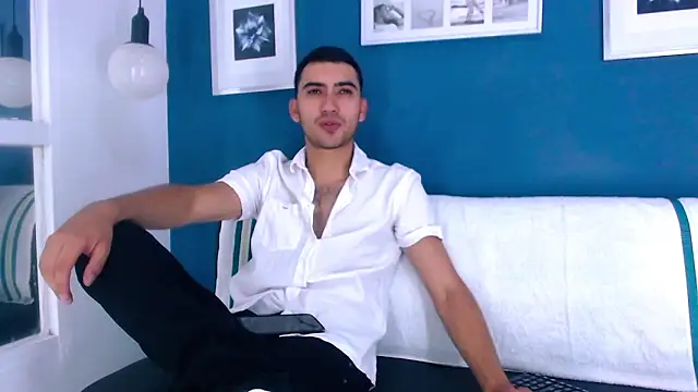 Snapshot of Liam_crox chatting on January 2025 03:22:02 PM Liam crox online show from January 2025 03:22:02 PM