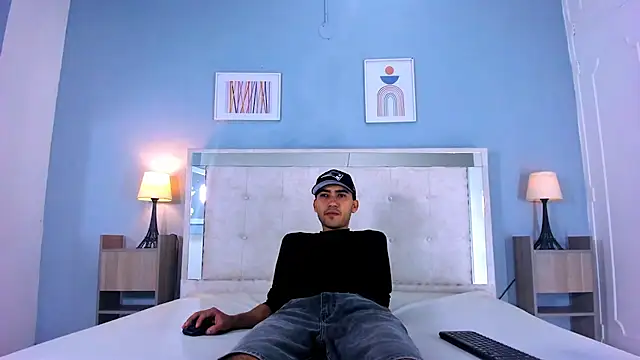 Snapshot of Liam_crox chatting on February 2025 02:38:02 PM Liam crox online show from February 2025 02:38:02 PM