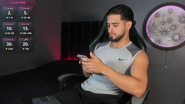 khriss brown online show from January 2026 09:28:02 PM