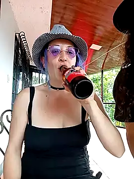 Snapshot of sophie_banger chatting on December 2024 09:08:02 PM sophie banger online show from December 2024 09:08:02 PM