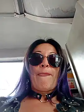 Snapshot of sophie_banger chatting on October 2025 05:43:02 PM sophie banger online show from October 2025 05:43:02 PM