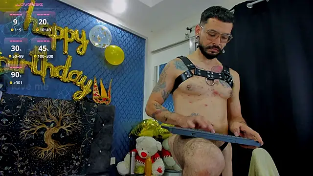 leondevereda online show from February 2025 06:58:01 PM