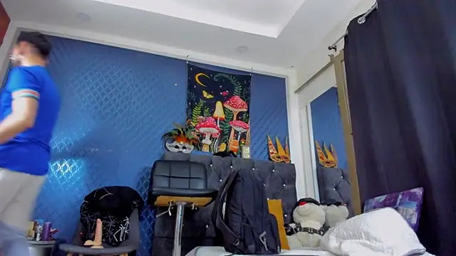 leondevereda online show from February 2025 09:24:02 PM