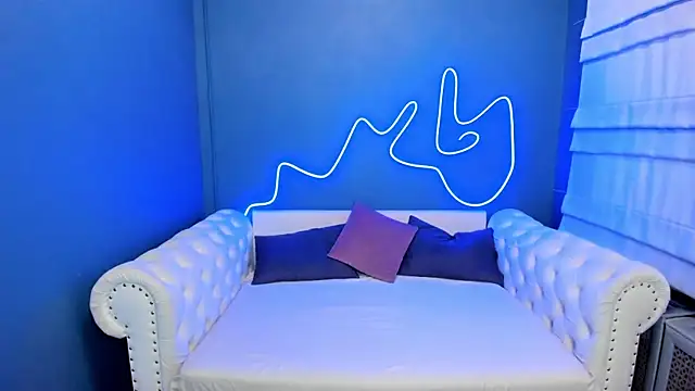 rock n roxy online show from September 2025 02:33:01 AM