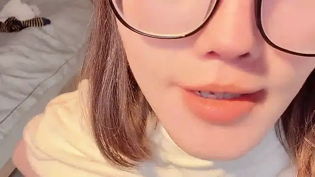 Krismil3 online show from December 2025 11:48:01 AM