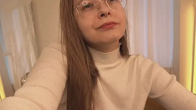 CassieCool online show from November 2025 12:40:02 PM