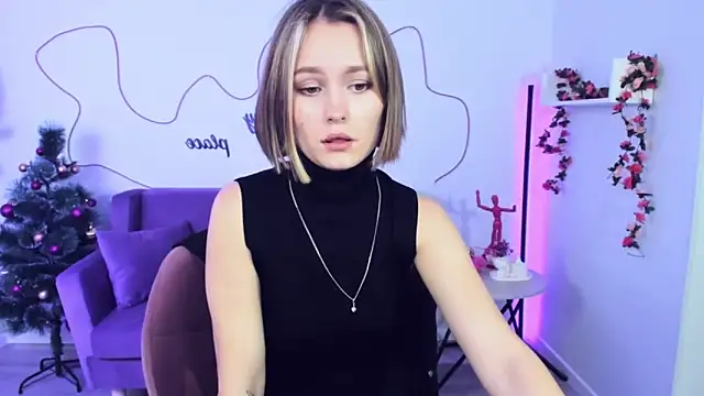 BritnieCute online show from December 2024 08:31:02 AM