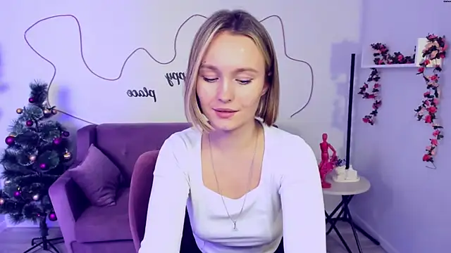 BritnieCute online show from January 2025 11:00:02 AM