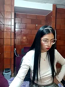 Snapshot of Raven__purple chatting on January 2025 01:24:01 AM Raven purple online show from January 2025 01:24:01 AM