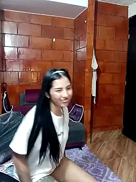 Snapshot of Raven__purple chatting on January 2025 01:16:01 AM Raven purple online show from January 2025 01:16:01 AM