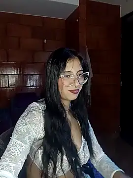 Snapshot of Raven__purple chatting on February 2025 02:29:02 AM Raven purple online show from February 2025 02:29:02 AM